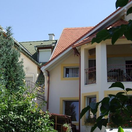 Apartment Révész Harkány Esterno foto
