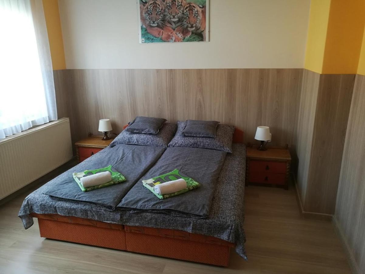 Apartment Révész Harkány Esterno foto