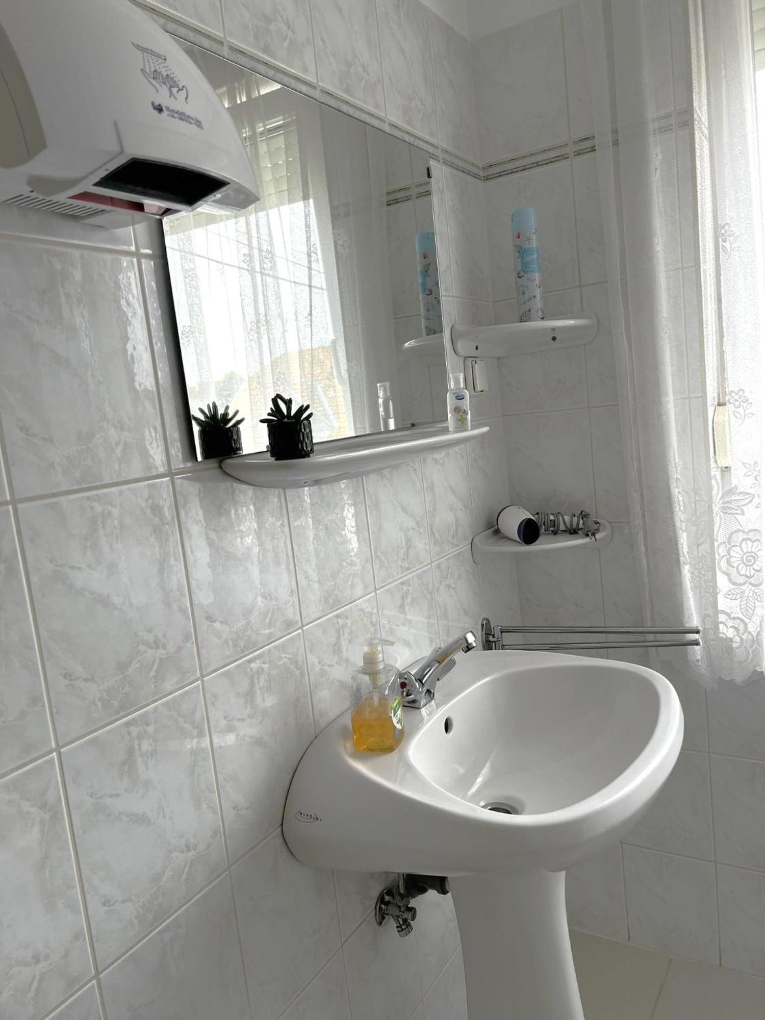 Apartment Révész Harkány Esterno foto