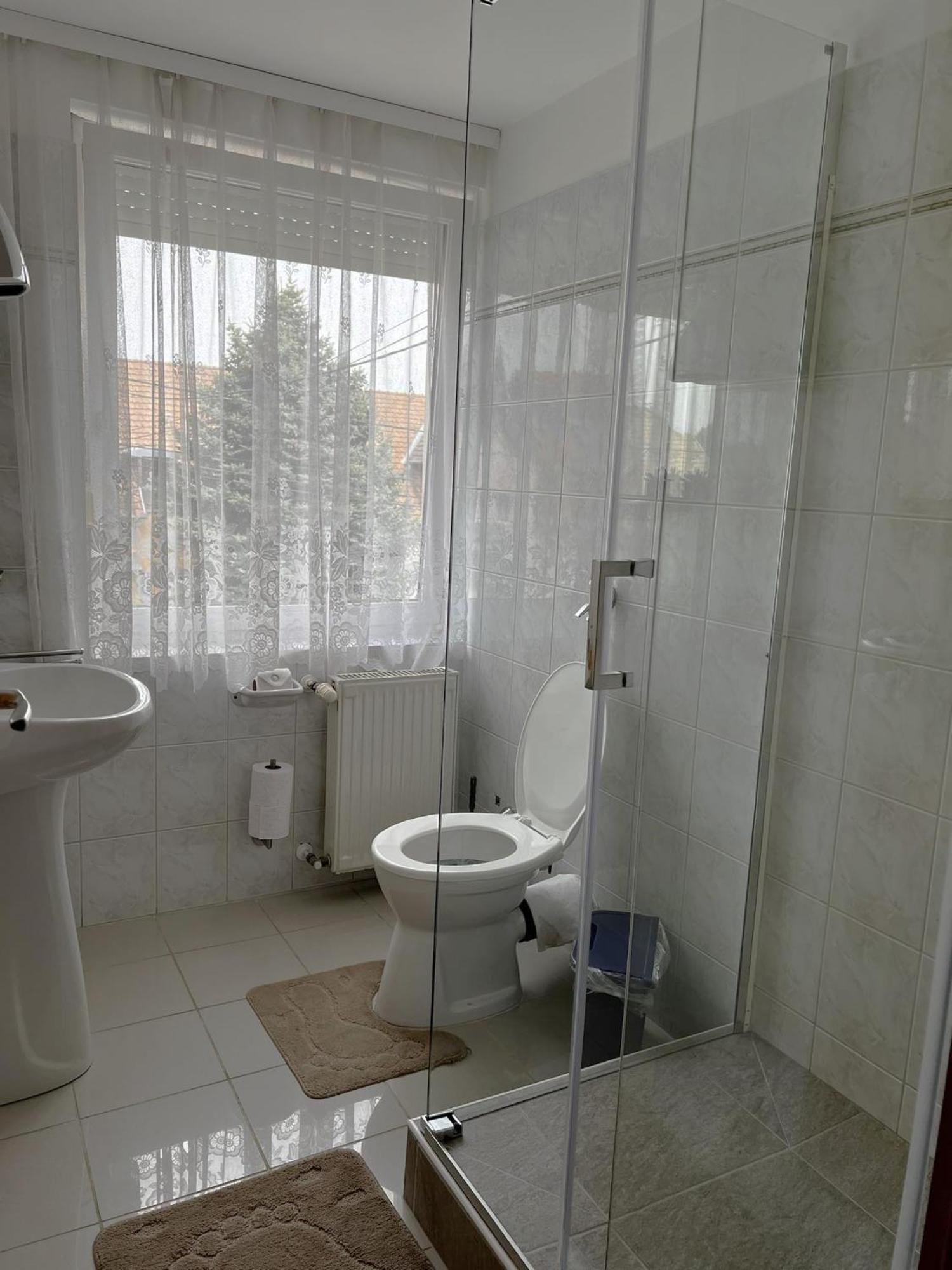 Apartment Révész Harkány Esterno foto