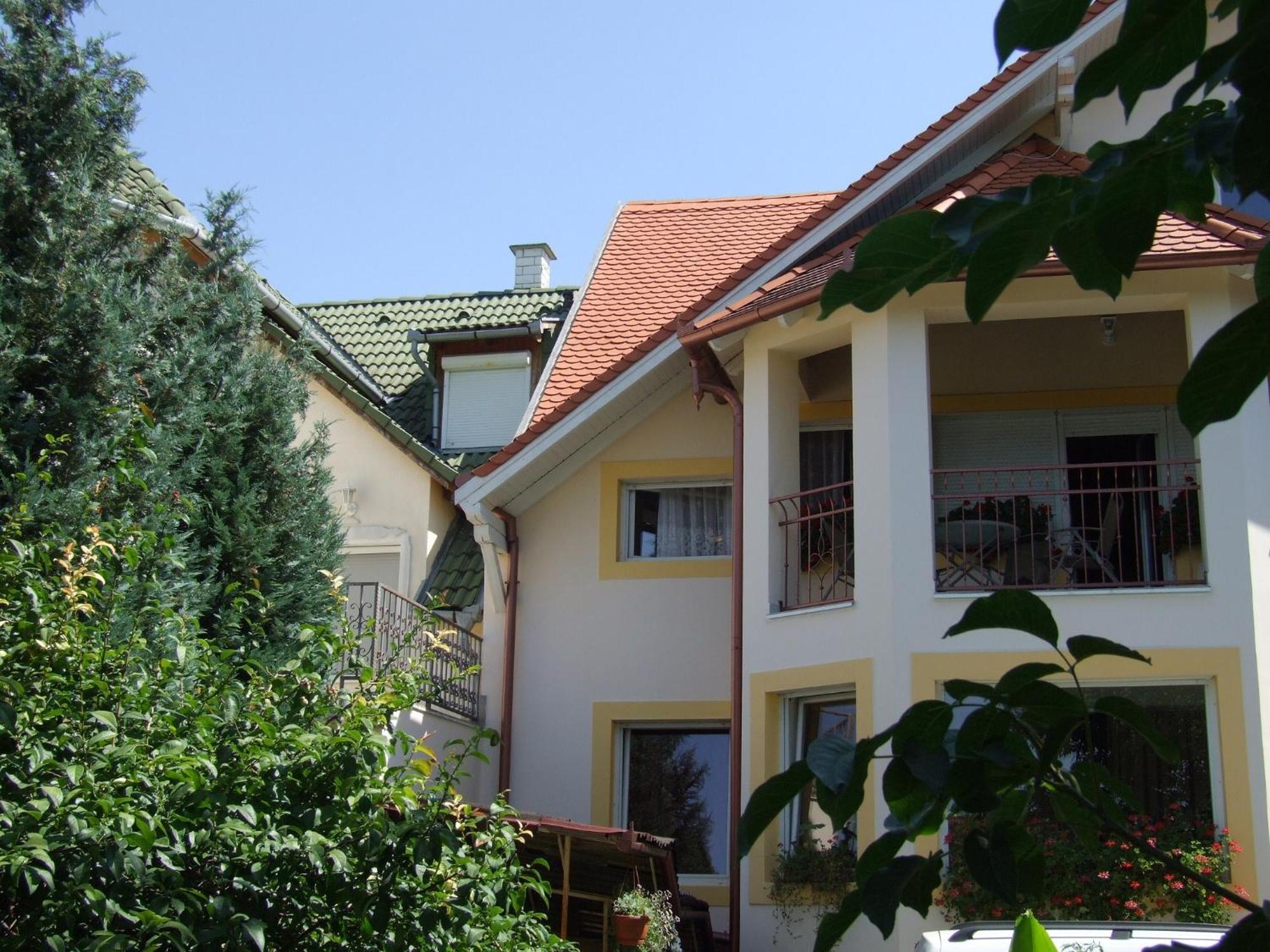 Apartment Révész Harkány Esterno foto
