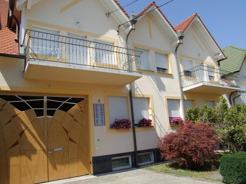Apartment Révész Harkány Esterno foto